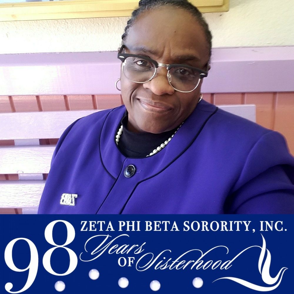 Meet your Posher, Lois